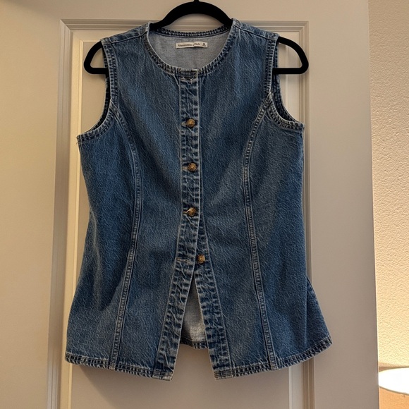 Abercrombie and Fitch Denim Top - Picture 3 of 3